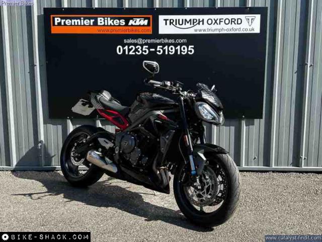 Triumph Street Triple 765 2021 motorcycle