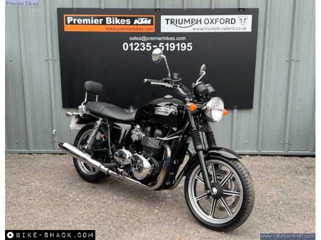 Triumph Bonneville SE 865 2010 motorcycle