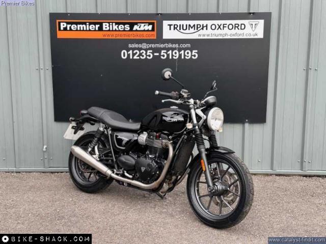 Triumph Street Twin 900 2018 motorcycle